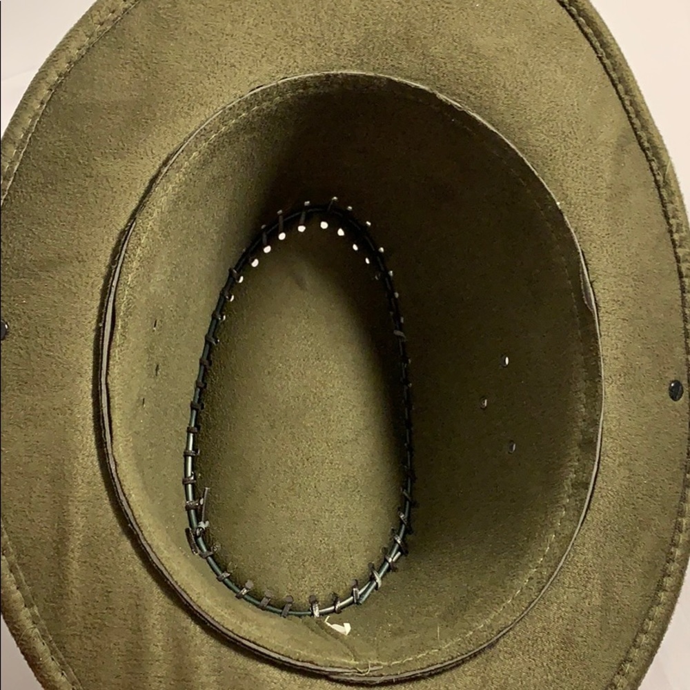Green Hat - Picture 5 of 6